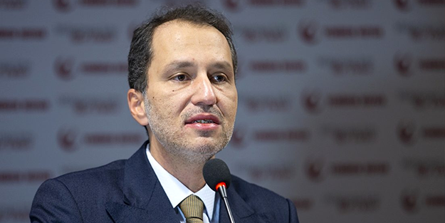 Erbakan: İktidara gelince külliyenin kapısına o hadisi asacağız