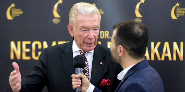 Erbakan Ödüllerinde Uğur Dündar şoku!