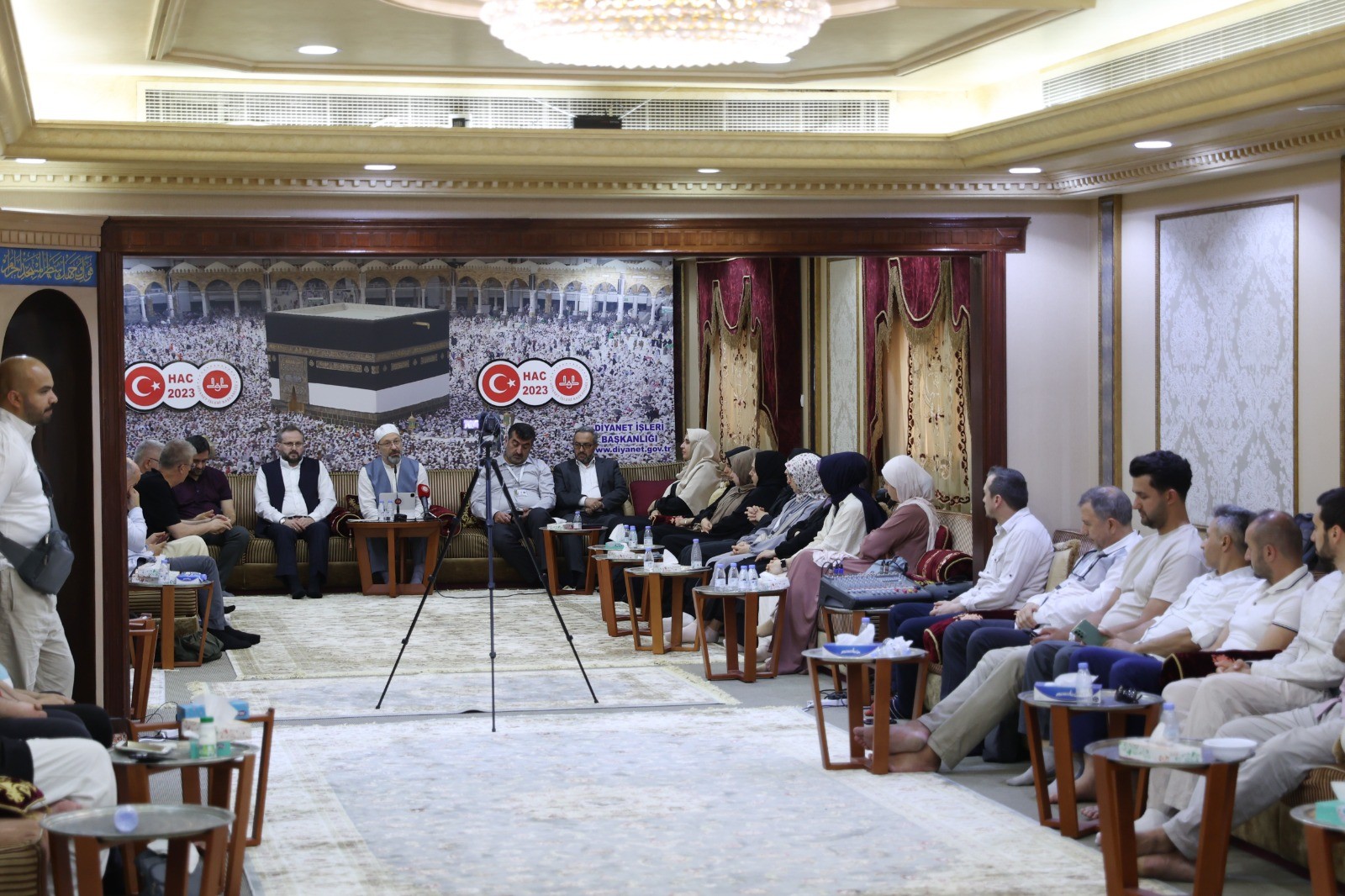 Erbaş: "Milletimiz bu yıl 745 bin 535 hisse kurbanını bize emanet etti"