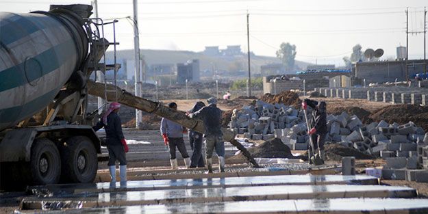 Erbil’de sel sularının bastığı kamp yenileniyor
