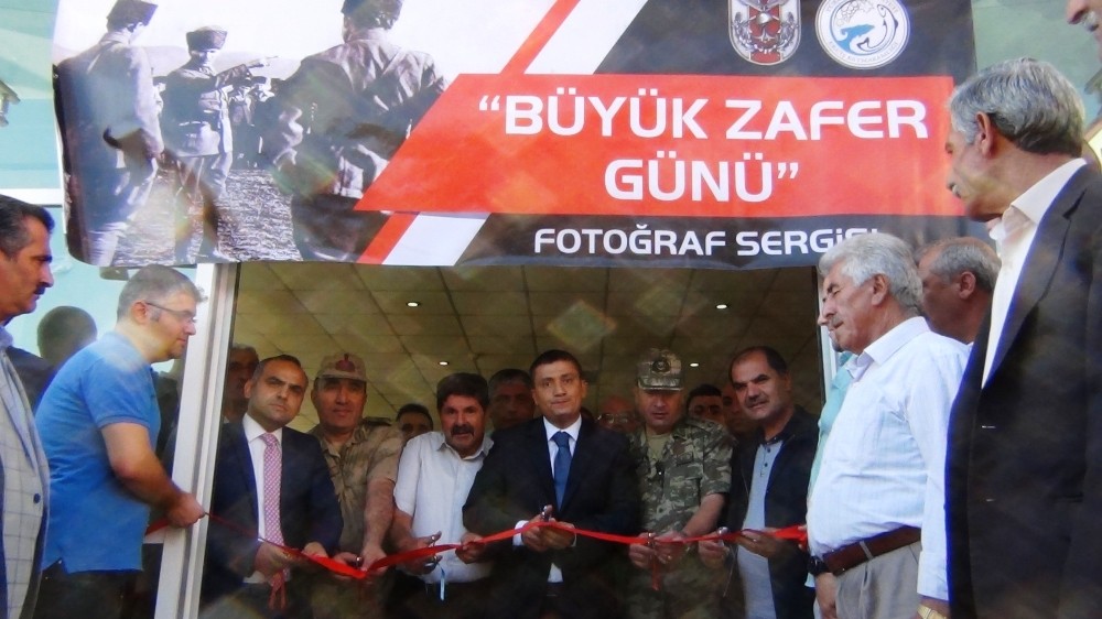 Erciş’te ‘Büyük Zafer Günü’ konulu fotoğraf sergisi 