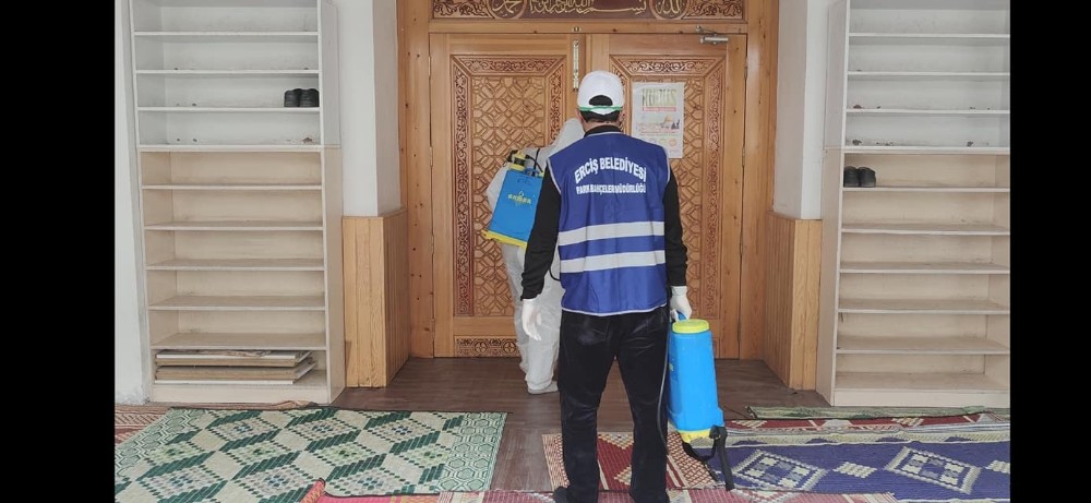 Erciş’te dezenfekte çalışması 
