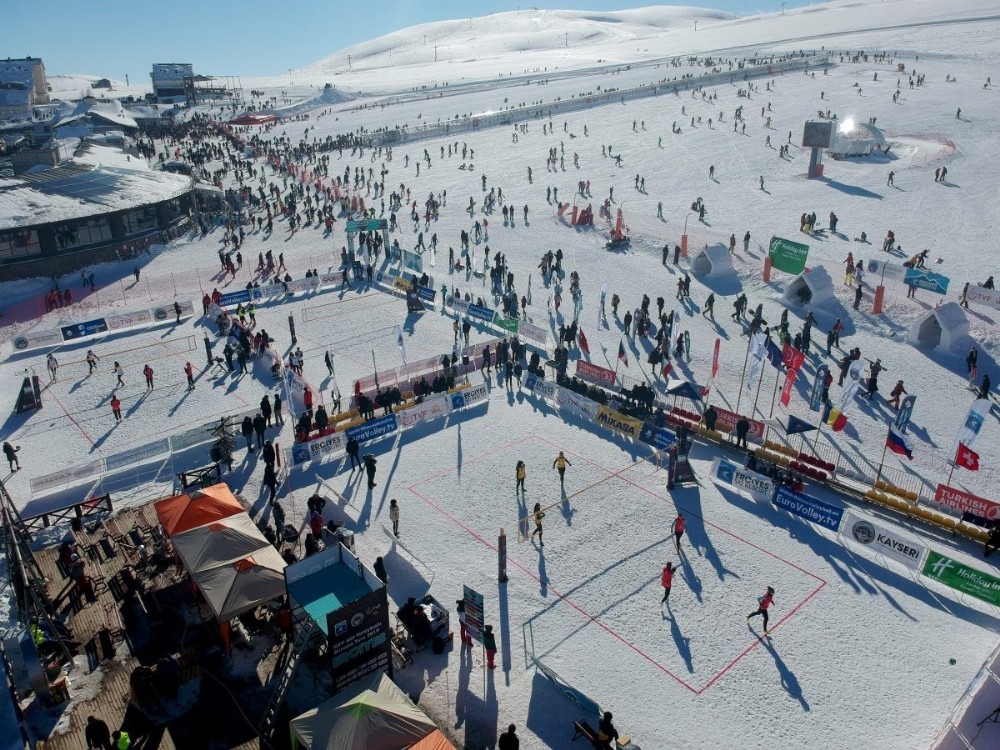 Erciyes, 2020 Kar Voleybolu Dünya Turu’na ev sahipliği yapacak 