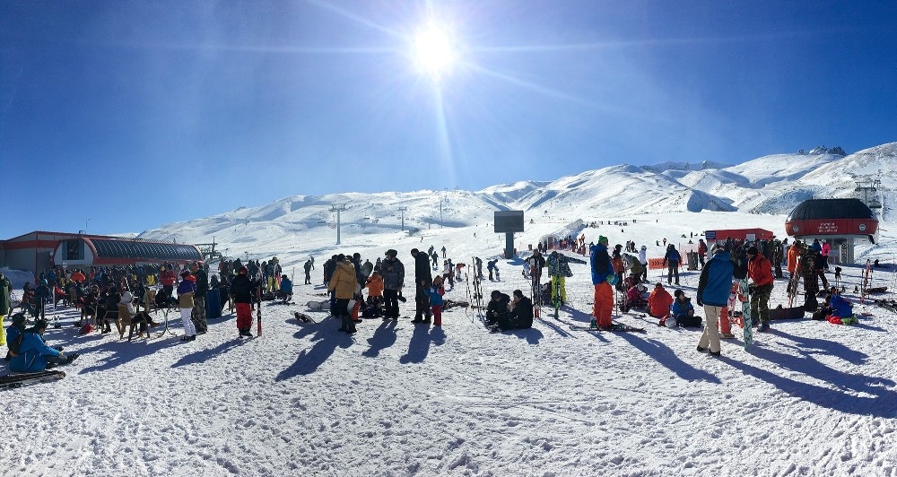 Erciyes, hafta sonu 53 şehirden 90 bin ziyaretçi ağırladı 