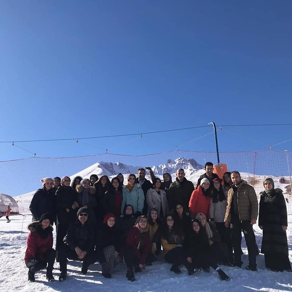 Erciyes Kamp Eğitim Merkezi Gençleri Ağırlamaya Devam Ediyor 