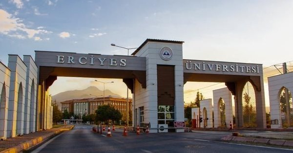 Erciyes Üniversitesi’nden yabancı öğrencilere fahiş zam