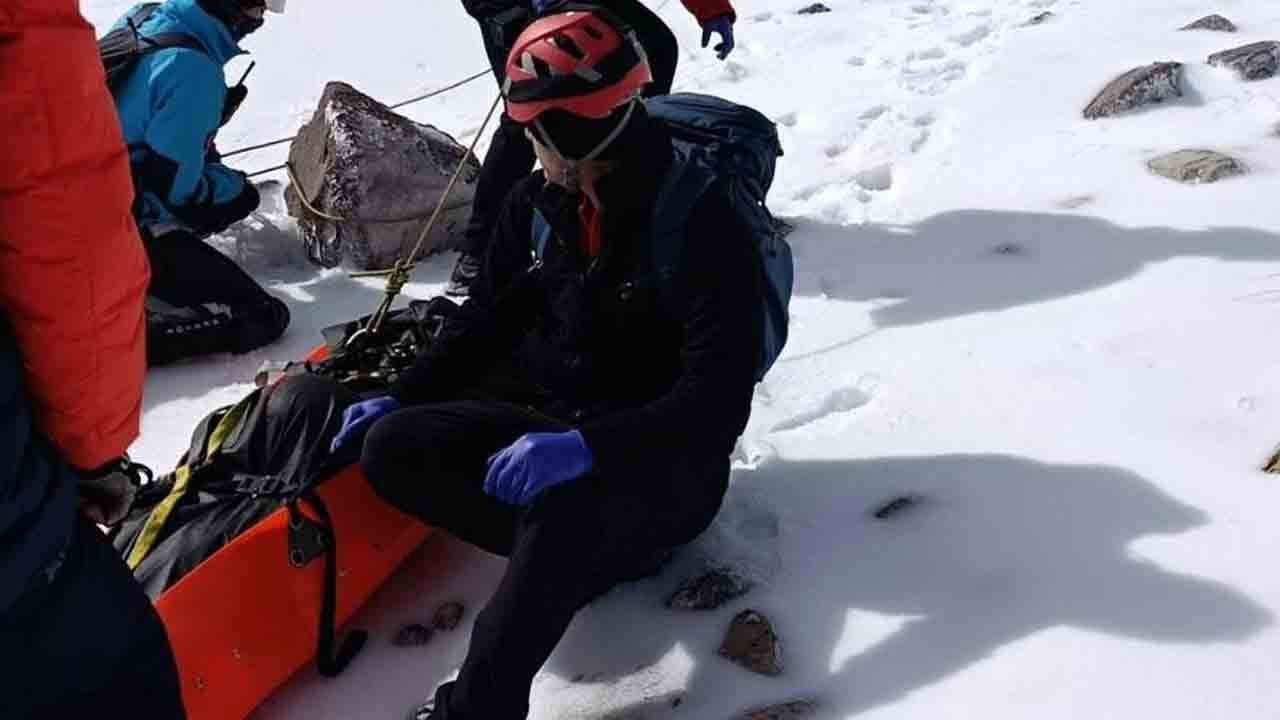 Erciyes'te zirve tırmanışında acı son: Kayalıklardan düşen dağcı yaşamını yitirdi