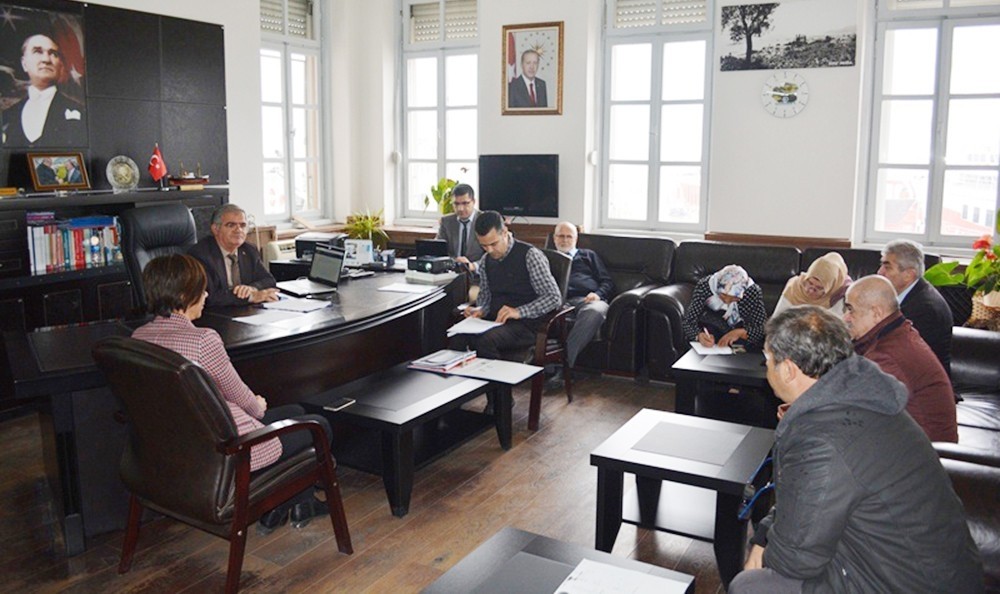 Erdek Sosyal Yardımlaşma ve Dayanışma Vakfı toplandı 