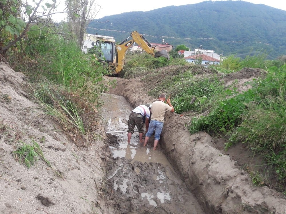 Erdek’te dere yatakları temizleniyor 