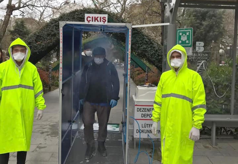 Erdek’te dezenfektan istasyonu kuruldu 