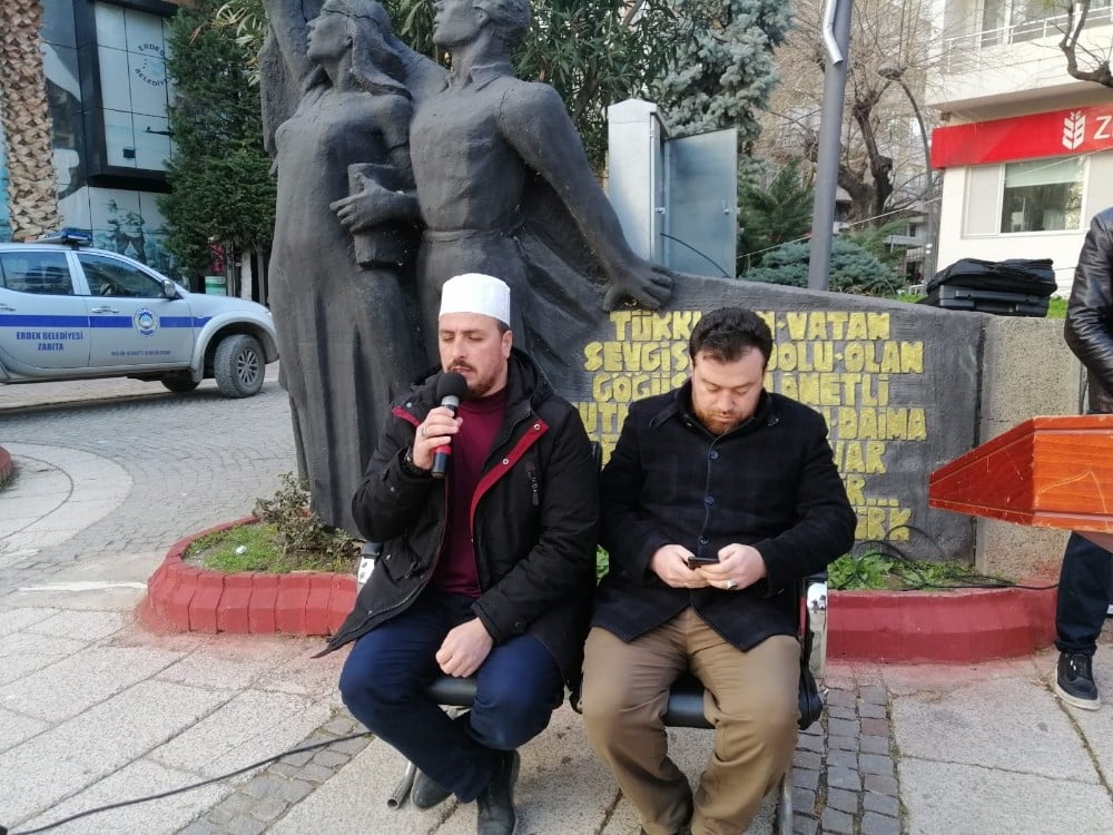 Erdek’te İdlib için anma 