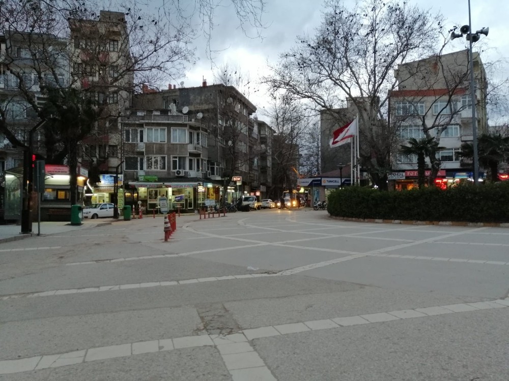 Erdek’te korona virüs sessizliği 