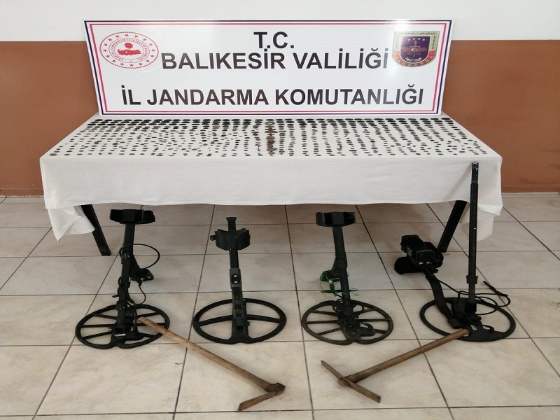 Erdek’te tarihi eser operasyonu 