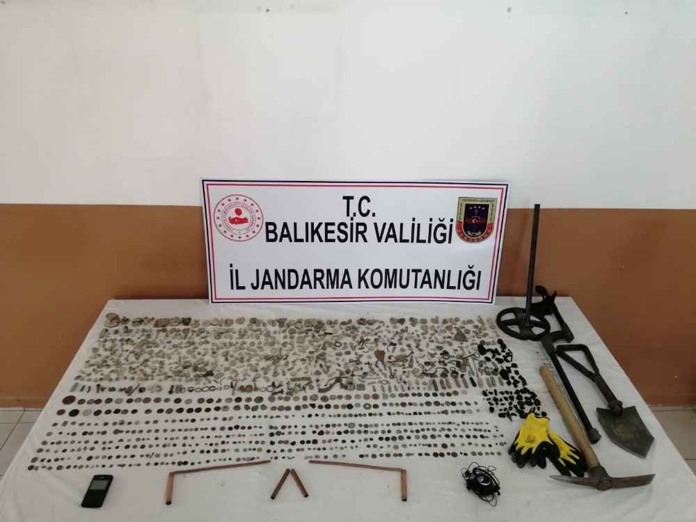 Erdek’te tarihi eser operasyonu 