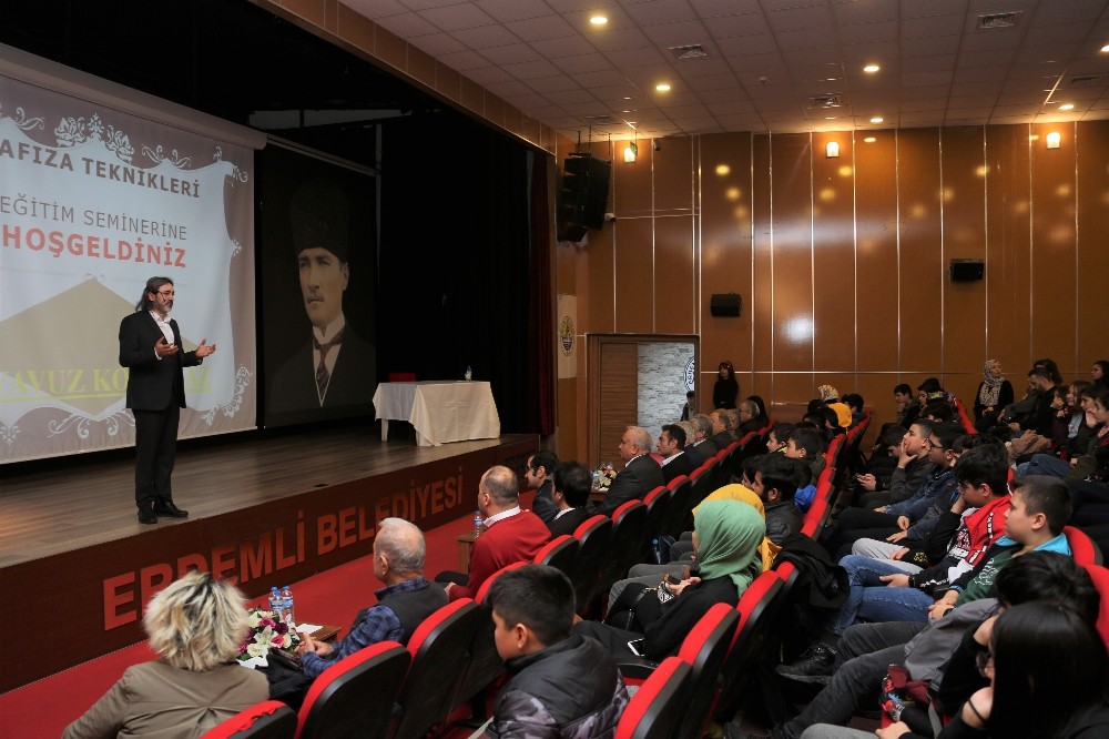 Erdemli Belediyesi’nden ‘Başarı için hafıza geliştirme’ eğitimi 