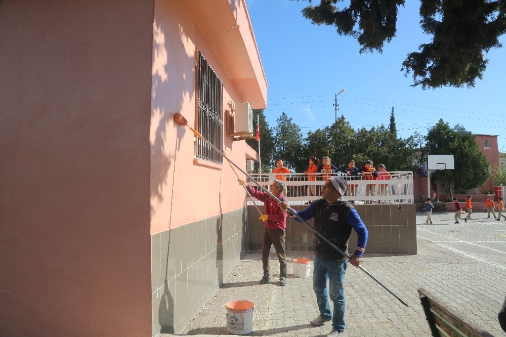Erdemli Belediyesi’nin eğitime desteği sürüyor 