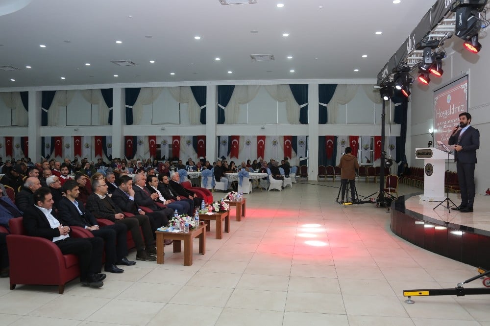 Erdemli’de ’En Sevgiliye’ programı düzenlendi 