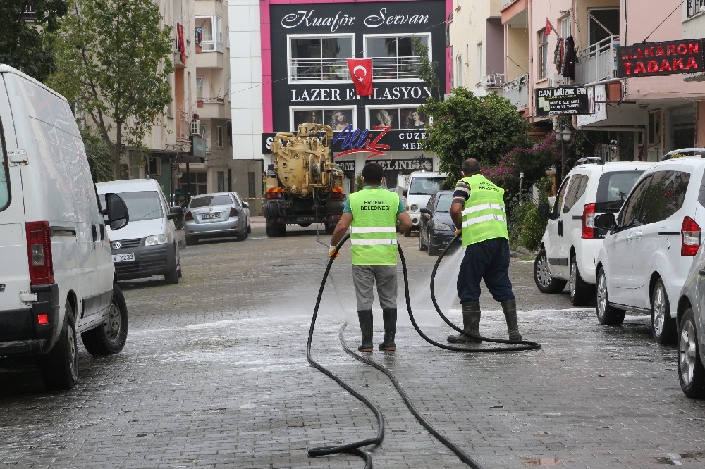 Erdemli’de virüs seferberliği 