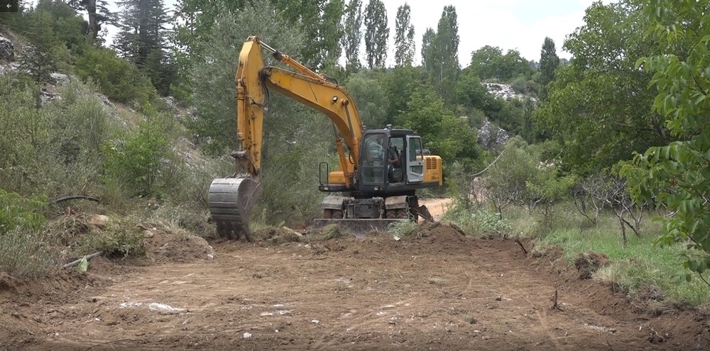 Erdemli’de yeni yol çalışmaları sürüyor 
