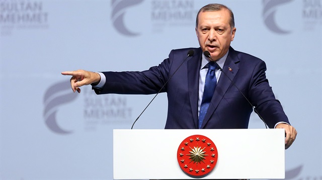 Erdoğan AB'ye 'referandum' resti çekti