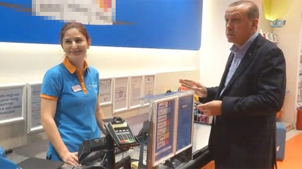 Erdoğan alışveriş yaptı! Kasiyer parayı almak istemeyince...