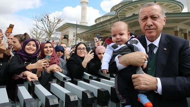 Erdoğan, Almanya'dan gelen gençlerle sohbet etti