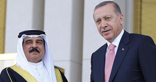 Erdoğan Bahreyn Kralı Halife'yi törenle karşıladı