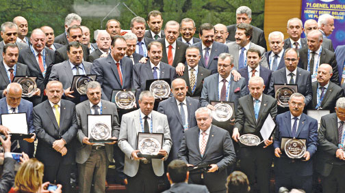 Erdoğan: Biri insanları öteki hukuku katlediyor