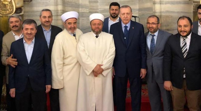 Erdoğan, cuma namazını Süleymaniye Camisi'nde kıldı
