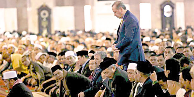 Erdoğan: Derdimiz mezhepçilik değil, İslâm