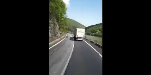 Erdoğan düşmanlarına ders veren TIR şoförü!