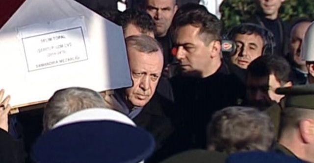 Cumhurbaşkanı Erdoğan ve Başbakan Yıldırım şehit cenazesine katıldı