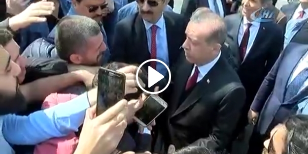 Erdoğan, Erbakan Hoca'nın kabrini ziyaret etti