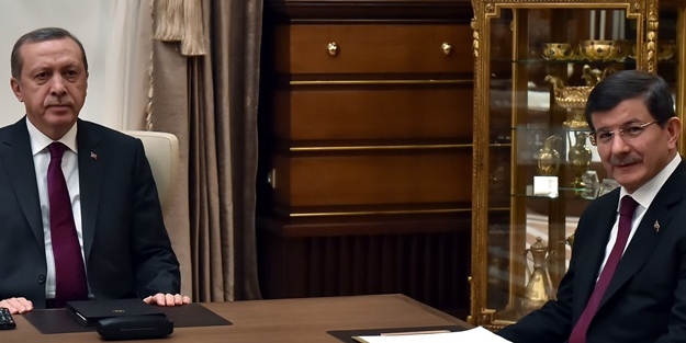 Erdoğan görevi Davutoğlu'na verdi