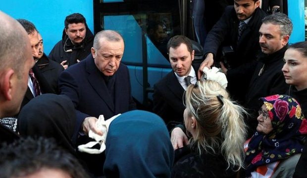 Erdoğan görür görmez hemen otobüsü durdurdu!