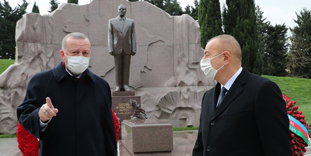 Erdoğan, Haydar Aliyev'in kabrini ziyaret etti