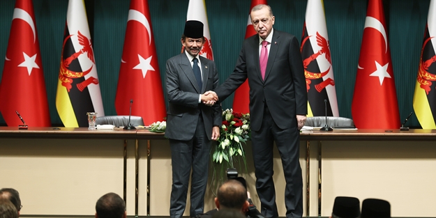 Erdoğan ile ortak basın toplantısında konuştu... Türkiye'ye övgü dolu sözler