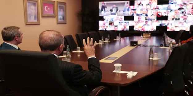 Erdoğan, İstanbul AK Parti İlçe Başkanları ile görüştü