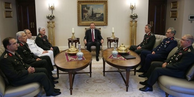 Erdoğan komutanları kabul etti / Video