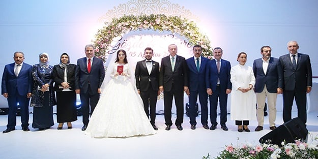 Erdoğan Malatya'da nikah şahidi oldu, 5 çocuk sözü aldı