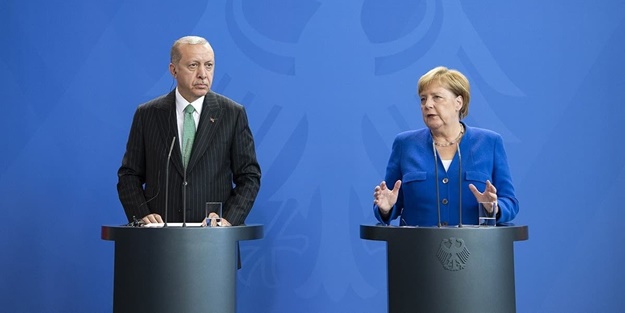 Erdoğan, Merkel ile görüştü