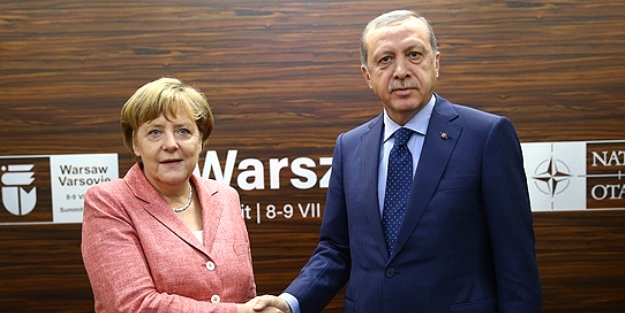 Erdoğan Merkel'i başından savdı, Almanlar çıldırdı
