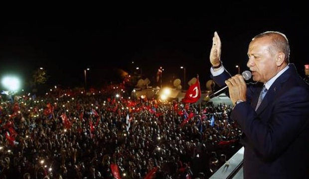 Erdoğan miting yaptığı 33 şehrin 28’inde ipi göğüsledi