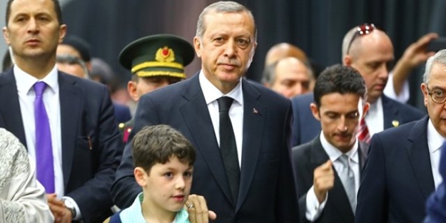 Erdoğan Muhammed Ali'nin cenazesine torunuyla katıldı