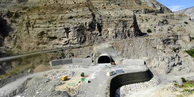 Erdoğan müjdeyi verdi! Pirinkayalar Tüneli’nde sona gelindi