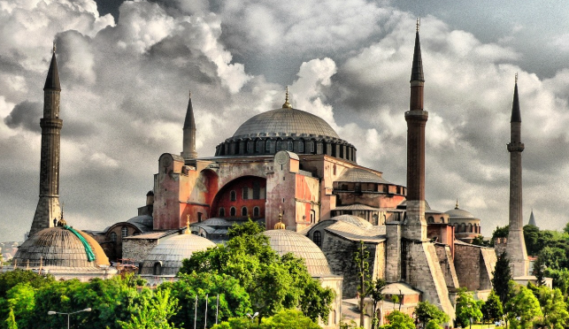 Erdoğan Olmasaydı, Ayasofya Hâlâ Zincirli Kalacaktı! 5 yıl önce böyle karşı çıktılar