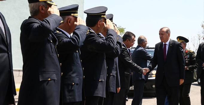  Erdoğan Özel Harekat Daire Başkanlığı'nı ziyarete etti