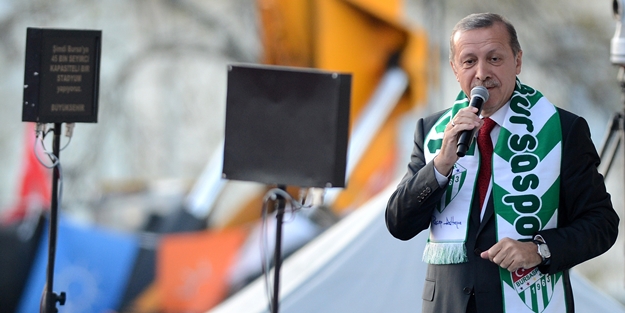 'Şantajla meşgul olana alim denmez!'