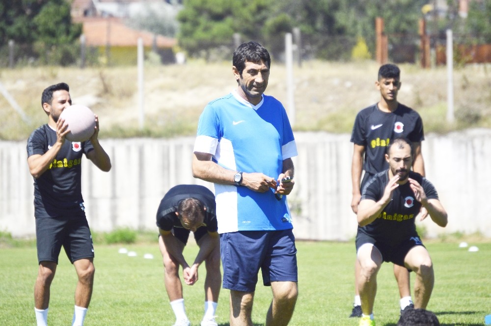Erdoğan Sarıuşak, takımı ve kamp dönemini değerlendirdi 