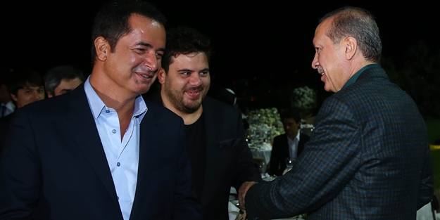 Erdoğan, sporcu ve sanatçılarla birlikte iftar yaptı